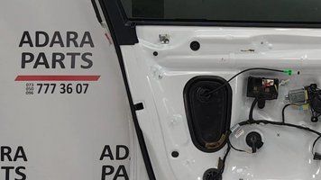 Заглушка пер левой двери Audi A4 2016-2019 (B9) 8W0837915 1026243 фото