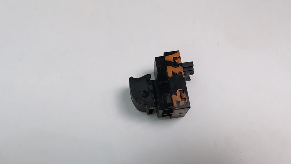 Кнопка управление стеклоподъемником BMW 2 Series Gran Coupe 2020-2024 (F44) 61317950756 1078072 фото