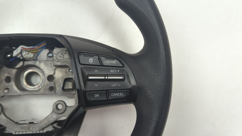 Кнопки руля правая сторона Hyundai Kona 2018-2021 (OS) 96720J9110TMT 1058182 фото