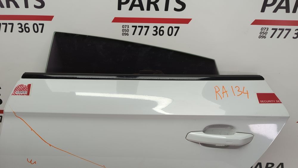 Молдинг двері-скло центральний задній лівий Audi S5 2018-2019 (F5(8W6)) 8W88537632ZZ 1064442 фото