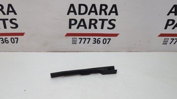 Накладка передней левой стойки центральная Audi Q5 2018-2020 (80A) 80A8682034PK 1069318 фото