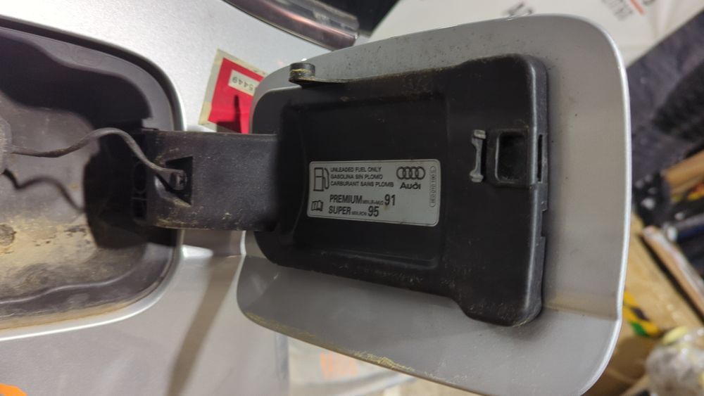 Крышка лючка бензобака Audi S7 2012-2015 (4G8) 4G8809907GRU 1050921 фото