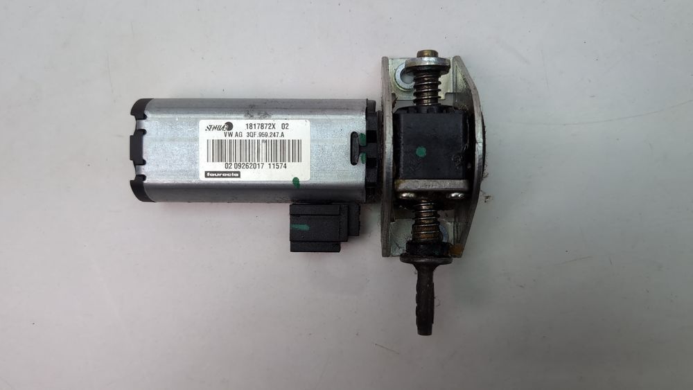 Мотор регулировки наклона салазки левого сиденья 2pin Audi Q5 2018-2020 (80A) 3QF959247A 1091391 фото