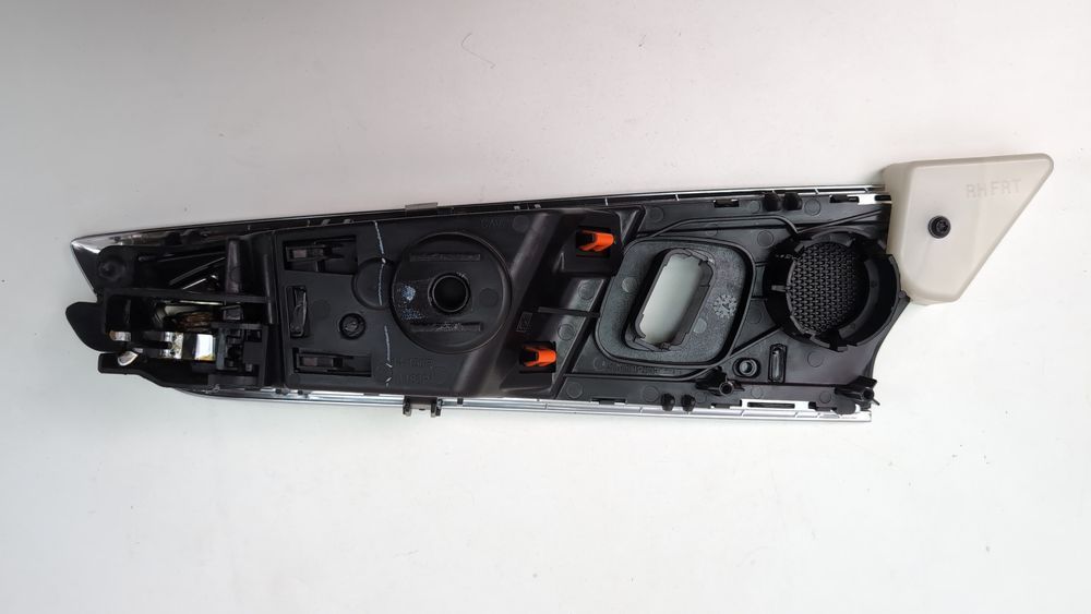 Ручка дверей передньої правої внутрішня Ford Edge 2015-2018 (CD4) FT4Z5822600BG 1088892 фото