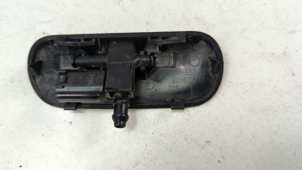 Форсунка лобового скла ліва з підігрівом Audi A4 2016-2019 (B9) 4H0955987C 1054913 фото