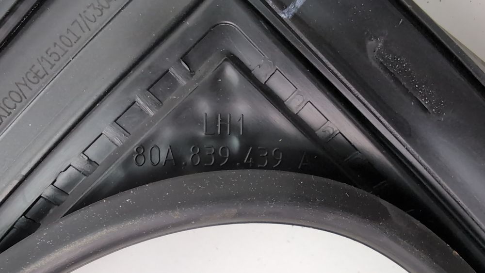 Направляющая стекла двери задней левой Audi Q5 2018-2020 (80A) 80A839439A 1099405 фото