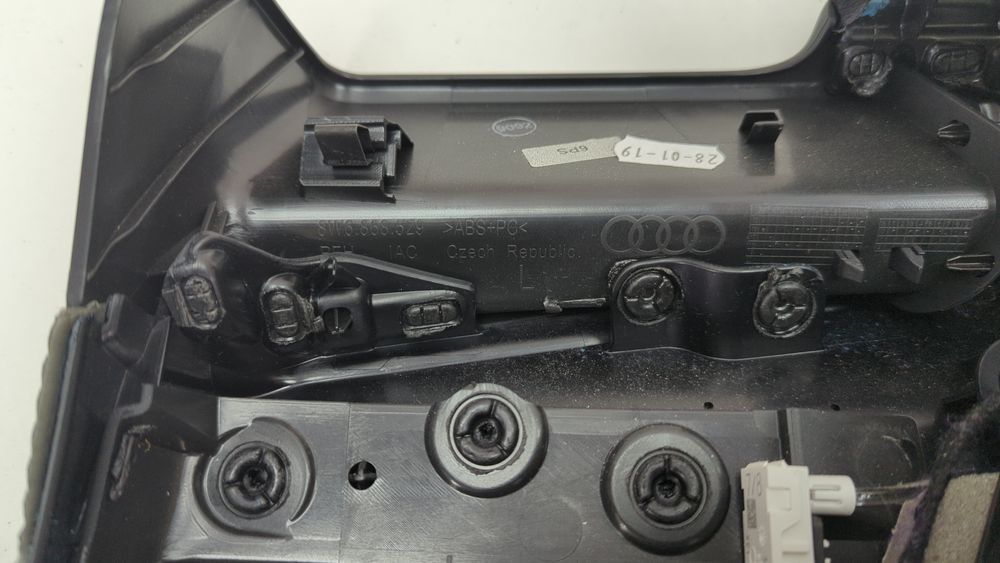 Обшивка задней левой четверти Audi S5 2018-2019 (F5(8W6)) 8W6867043DWFA 1047880 фото