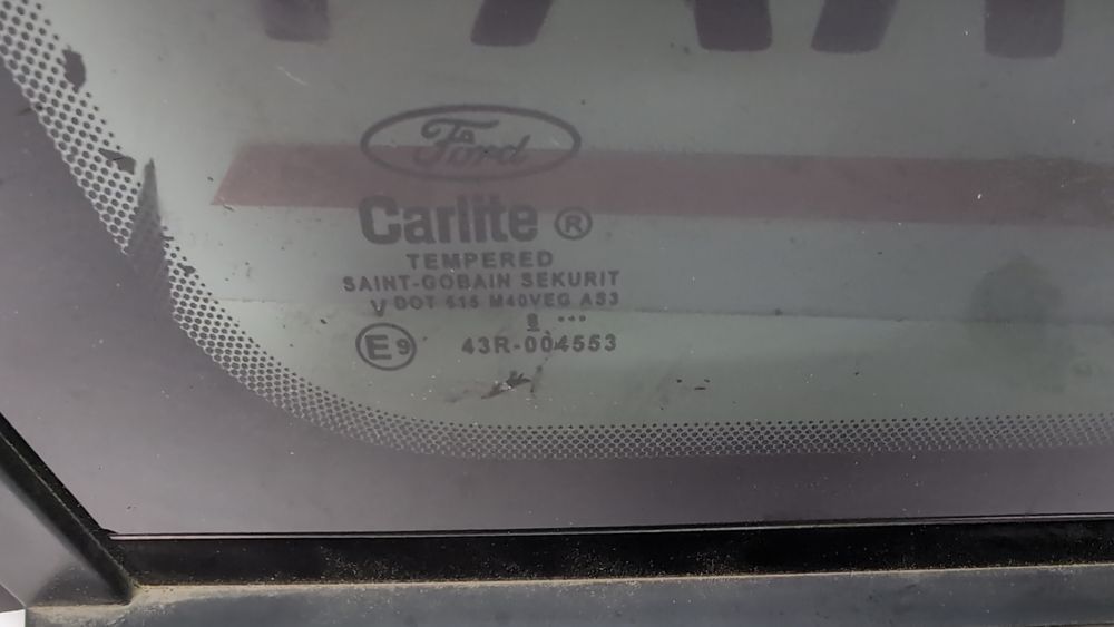 Форточка глухое стекло заднее левое кузовное (дефект) Ford Escape 2017-2019 (3rd gen C520 restyle) GJ5Z7829711C 1072893 фото