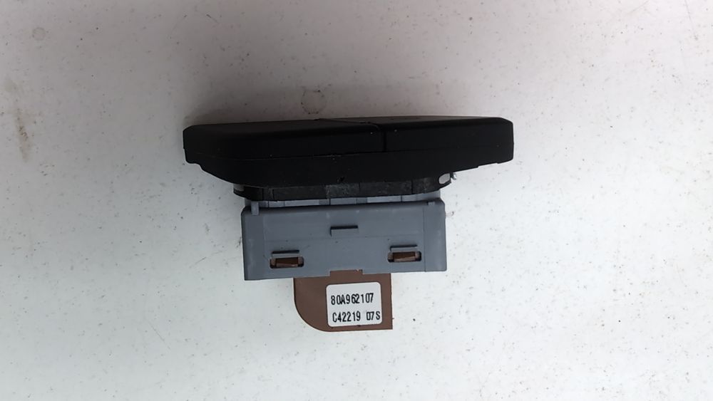 Кнопка центрального замка задняя левая Audi Q5 2018-2020 (80A) 80A9621075PR 1069502 фото