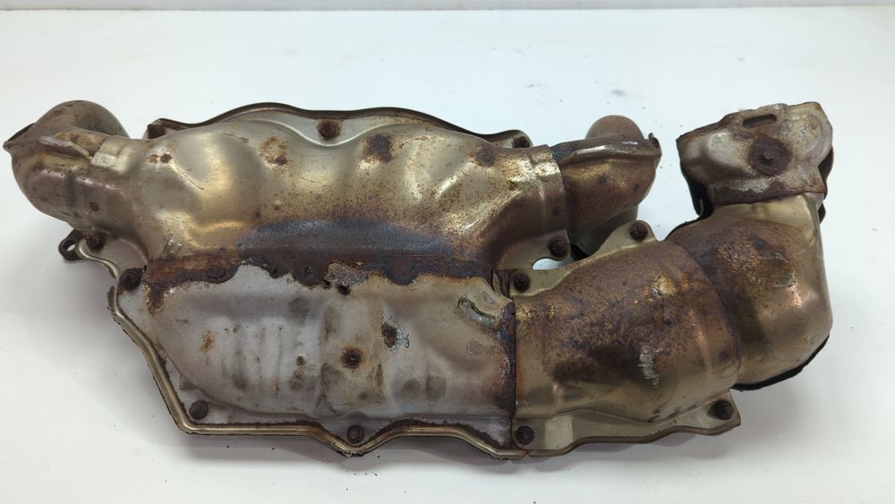 Коллектор выпускной с катализатором (дефект) Subaru Forester 2014-2016 (SJ) 44620AD170 1042529 фото