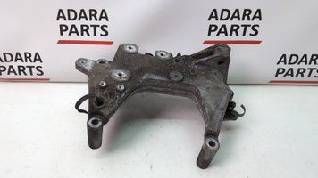 Кронштейн подушки (опори) двигуна, правої Nissan Rogue 2017-2020 (T32 Restyle rest) 112314BA0B 1097944 фото
