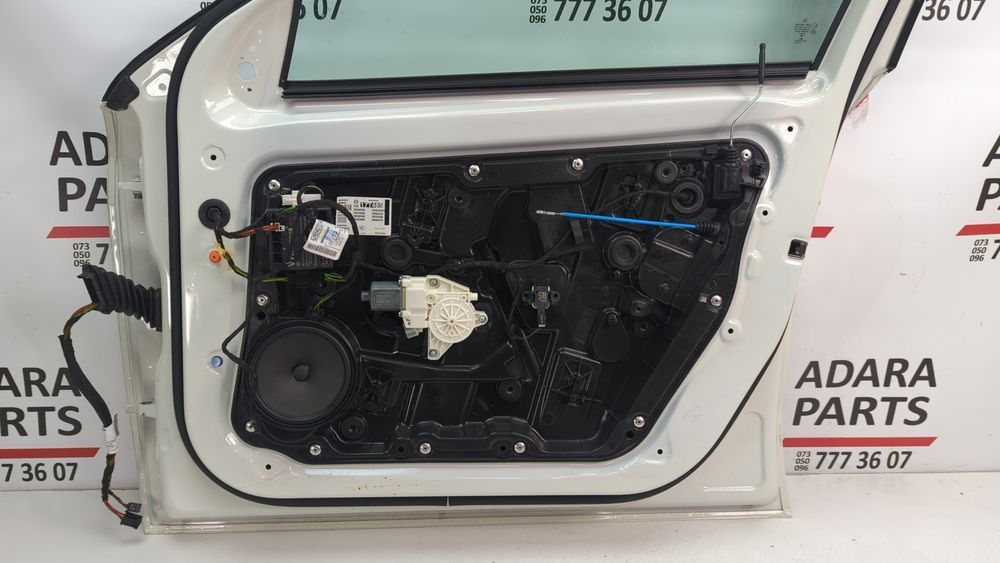 Мотор стеклоподъемника двери передний (правый) Mercedes Benz GLA 2017 - 2019 (X156) A2469065200 1069656 фото