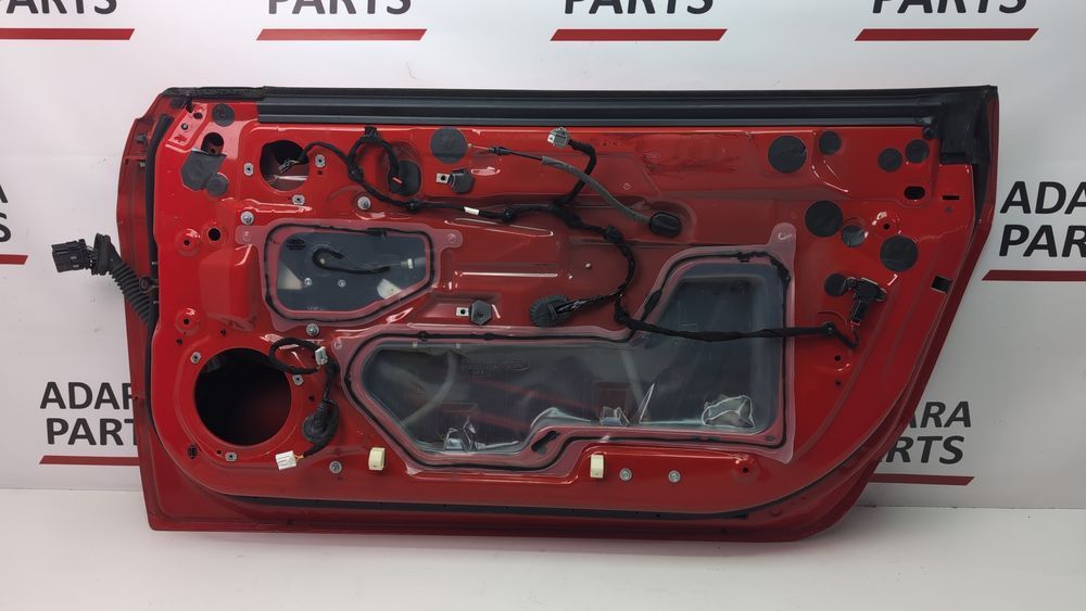 Дверь голая передняя правая (дефект) Ford Mustang 2018-2023 (S550 restyle) FR3Z6320124A 1087446 фото