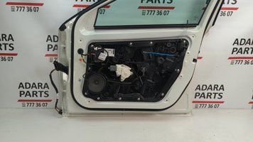 Мотор стеклоподъемника двери передний (правый) Mercedes Benz GLA 2017 - 2019 (X156) A2469065200 1069656 фото