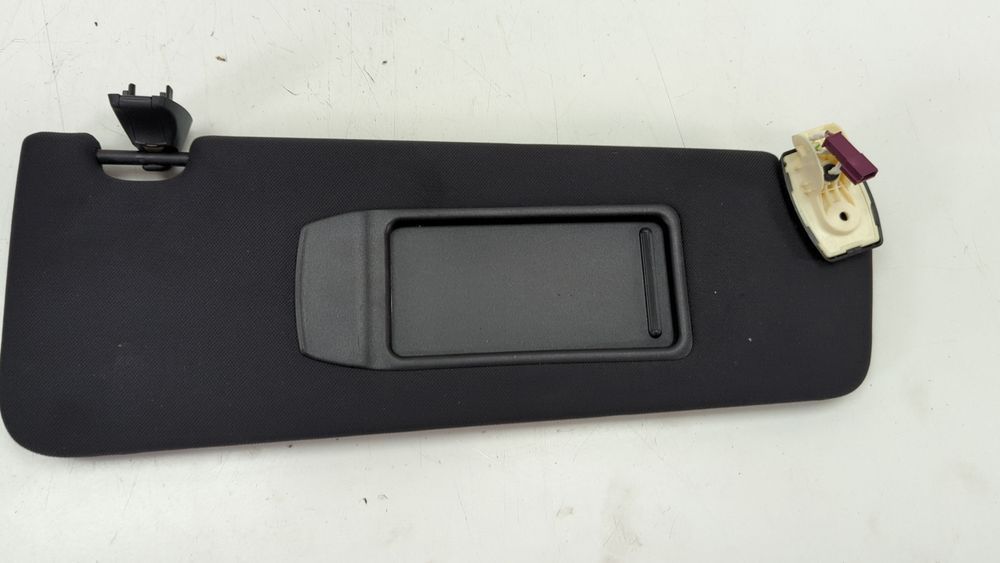 Солнцезащитный козырек с подсветкой и зеркалом (правый) BMW 740 2013-2015 (F02) 51167903770 1043125 фото