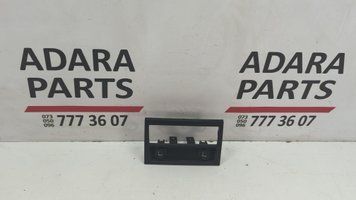 Накладка центральної консолі нижня задня BMW 740 2013-2015 (F02) 51169168342 1043640 фото