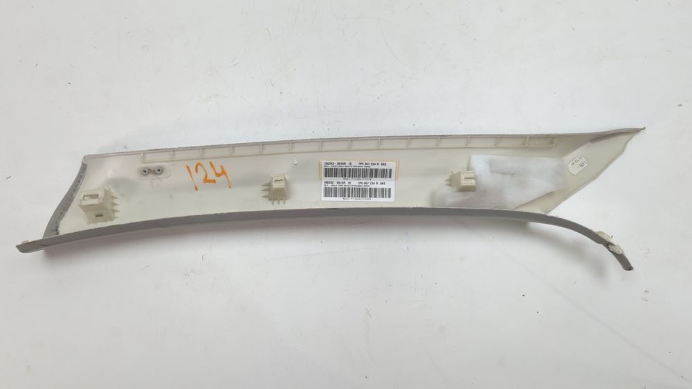 Накладка передньої стійки верхня права Volkswagen Touareg 2010-2014 (7P 2nd gen) 7P6867234K6K8 1059230 фото