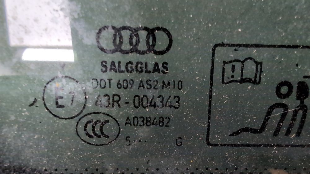 Скло кузова (багажного відсіку) ліве (дефект) Audi Q7 2017-2019 (4M) 4M0845297BNVB 1094439 фото