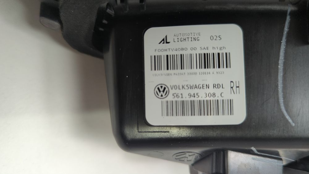Ліхтар задній правий у кришці багажника Volkswagen Passat 2015-2022 (B8) 561945308C 1056853 фото