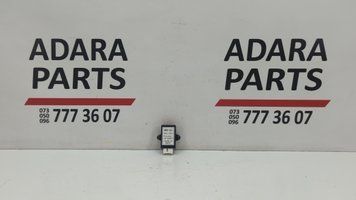 Блок керування підігрівом сидіння Hyundai Sonata Hybrid 2009-2014 (YF) 881913S000 1035236 фото
