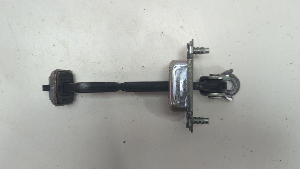 Обмежувач двері передньої Subaru Outback 2010-2012 (B14(BR)) 61124AJ010 1046790 фото