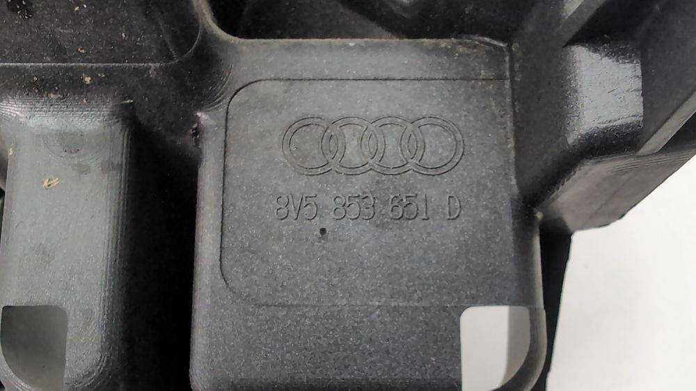 Решітка радіатора в зборі (дефект) Audi S3 2013-2016 (8V) 8V5853651D1RR 1095484 фото