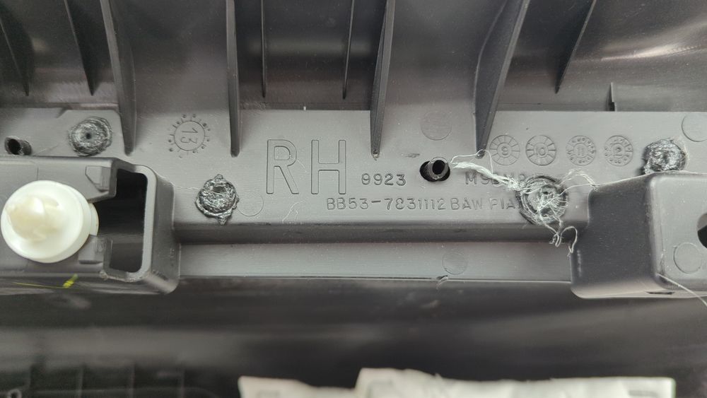 Обшивка багажника права у зборі Ford Explorer 2018-2019 (U502 2nd restyle) JB5Z7831012GA 1056323 фото