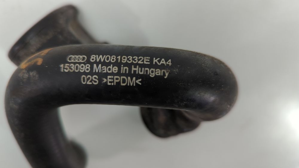 Патрубок системы охлаждения с быстросьёмом Audi S4 2016-2019 (B9) 8W0819332E 1032794 фото