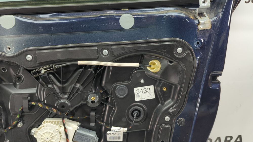 Механизм (кронштейн) наружной ручки пер.прав./задн. лев. двери Volkswagen Touareg 2010-2014 (7P 2nd gen) 5N0839885H 1059597 фото