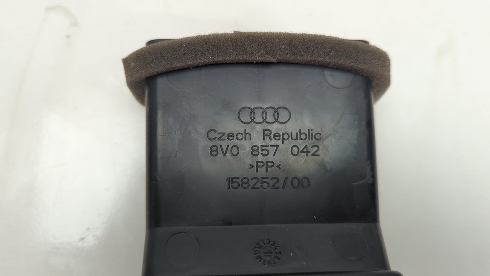 Дефлектор салону задній у консолі Audi A3 2013-2016 (8V) 8V08192036PS 1041196 фото