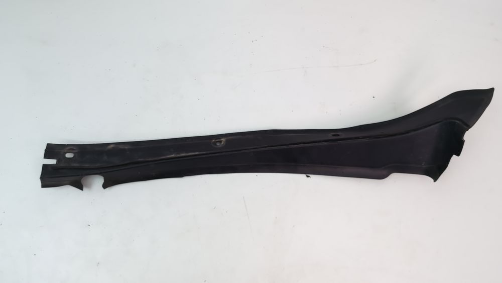 Ущільнювач крило-капот задній, правий BMW 3 Series 2016-2018 (F30 Restyle rest) 51767264274 1092922 фото