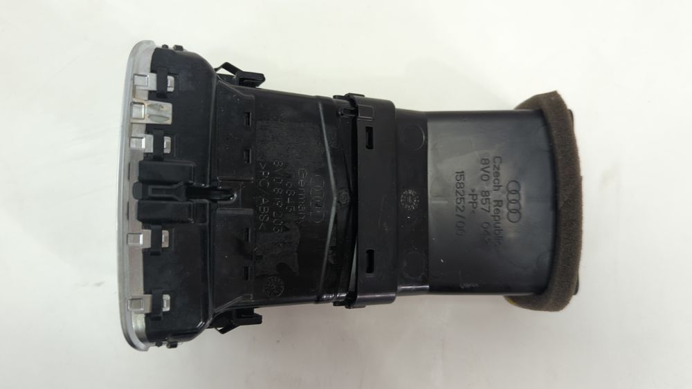 Дефлектор салону задній у консолі Audi A3 2013-2016 (8V) 8V08192036PS 1041196 фото