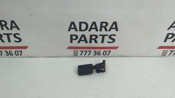 Замок ременя безпеки задній лівий Mercedes Benz GLA 2017 - 2019 (X156) A1768600169 1069381 фото