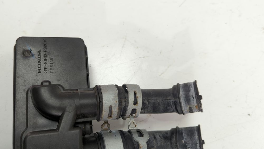 Патрубок резонатора тонкий Audi A8 2015-2018 (D4 restyle) 172355PAA00 1038837 фото