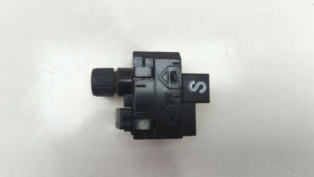 Кнопка управления зеркалами Subaru Outback 2010-2012 (B14(BR)) 83061AJ010 1046528 фото