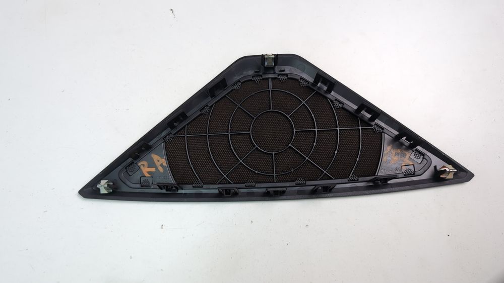 Накладка центрального динамика торпедо BMW 2 Series Gran Coupe 2020-2024 (F44) 51456823294 1077625 фото