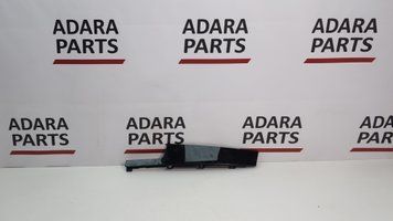 Накладка дверей передньої правої збоку (дефект) Audi A3 2022-2024 (8Y) 8Y0837902 1067369 фото