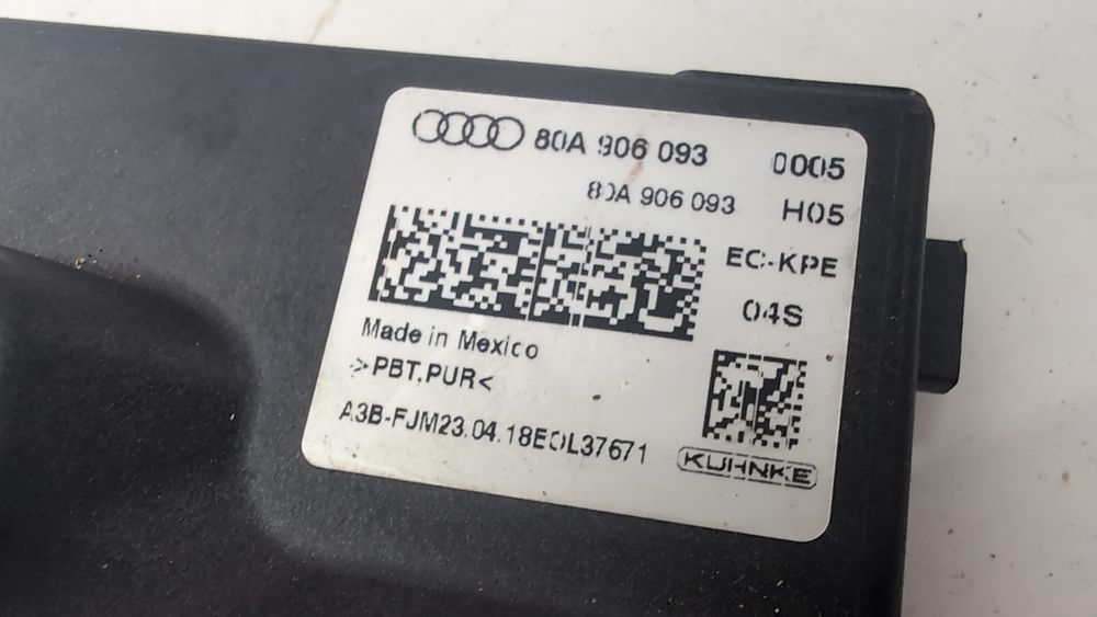 Блок керування паливного насоса Audi Q5 2018-2020 (80A) 80A906093 1101467 фото