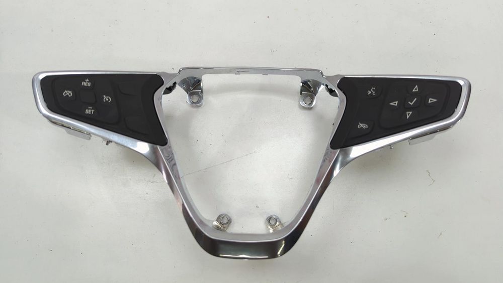 Накладка руля хром Chevrolet Equinox 2018-2021 (3rd gen) 84072260 1029691 фото
