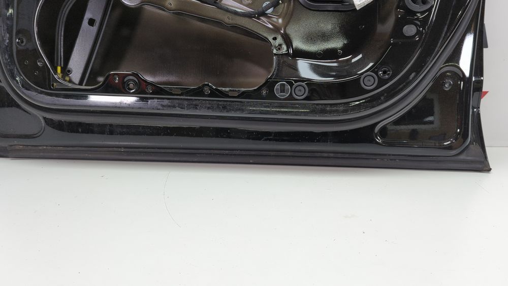 Ущільнювач двері передньої правої нижній Audi A6 2016-2018 (C7 restyle) 4G0837718 1033741 фото