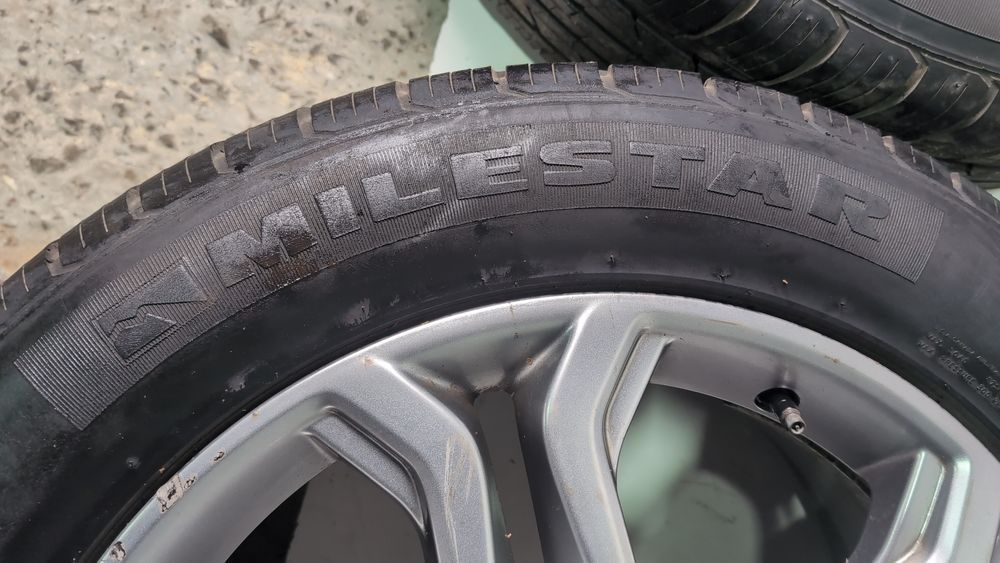 Комплект дисков R19 с резиной (дефект) Ford Edge 2015-2018 (CD4) FT4Z1007K 1092759 фото
