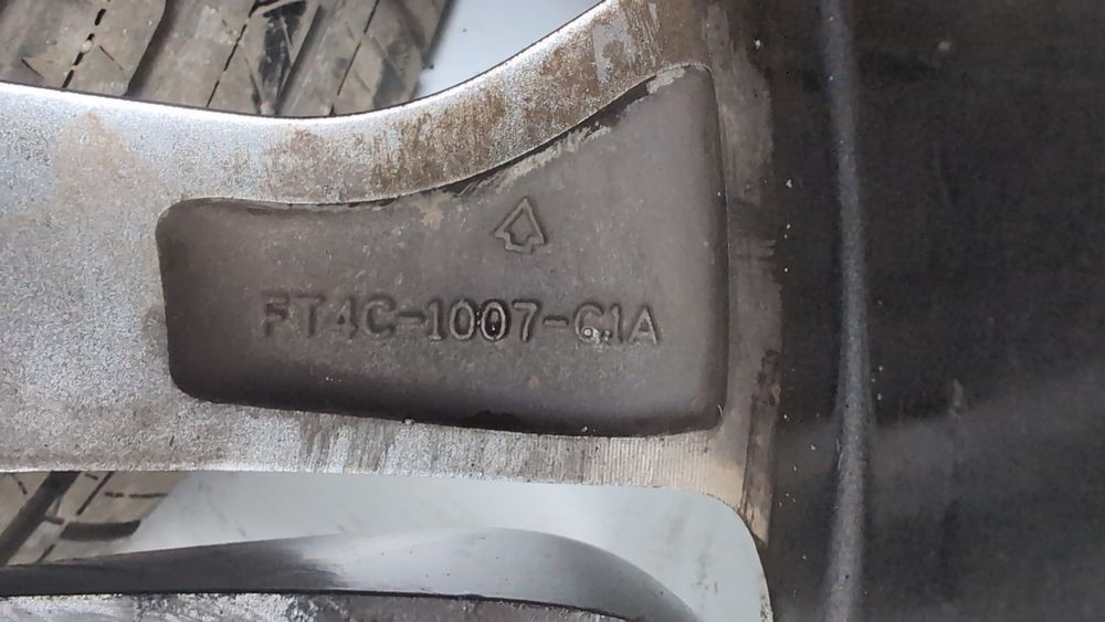 Комплект дисков R19 с резиной (дефект) Ford Edge 2015-2018 (CD4) FT4Z1007K 1092759 фото