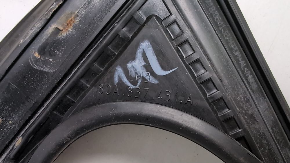 Напрямне скло дверей передньої лівої Audi Q5 2018-2020 (80A) 80A837431A 1079335 фото