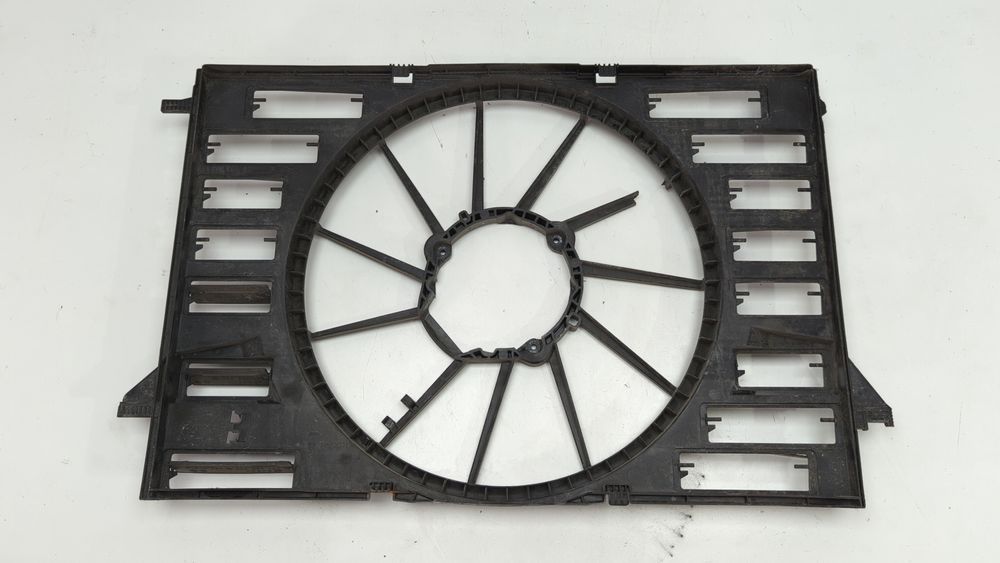 Дифузор радіатора охолодження (дефект) Audi S4 2016-2019 (B9) 8W0121207B 1032891 фото