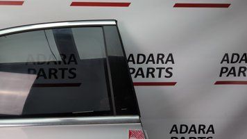 Накладка задней двери, правой, вертикальная Mercedes Benz C300 2015-2018 (W205) A2056901087 1080457 фото