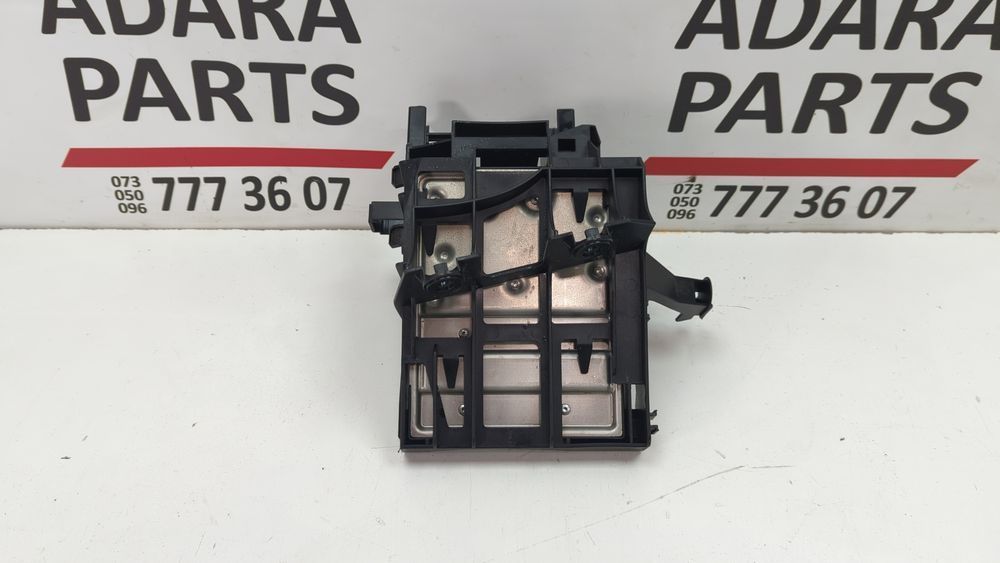 Кронштейн блоку керування бортової мережі Audi S7 2012-2015 (4G8) 8K1971845 1060366 фото