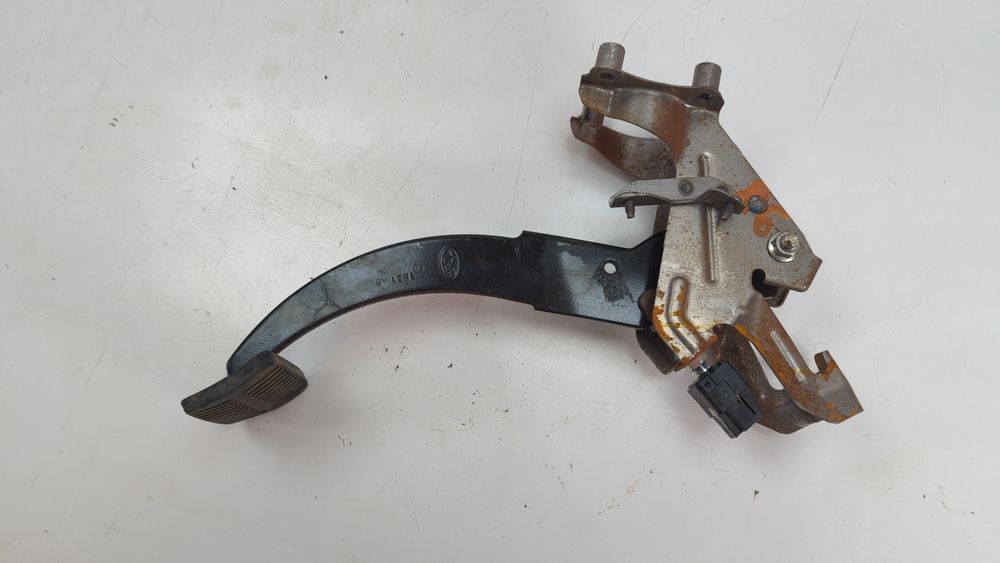 Педаль гальма Subaru Outback 2010-2012 (B14(BR)) 36012AJ09A 1046794 фото
