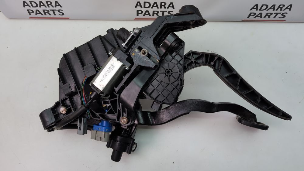 Педаль тормоза с кронштейном Ford Explorer 2016-2017 (U502 restyle) DB5Z2C434B 1092611 фото