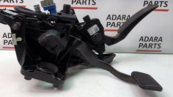 Педаль тормоза с кронштейном Ford Explorer 2016-2017 (U502 restyle) DB5Z2C434B 1092611 фото