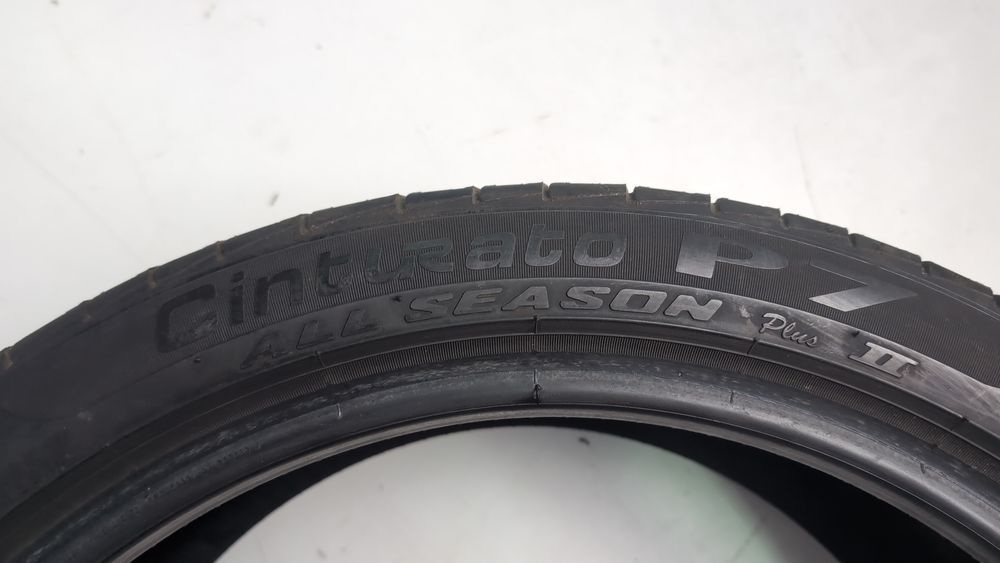 Гума 245/40 R19 PIRELLI, пара Lincoln MKZ 2013-2016 (2nd gen) 1046799 фото